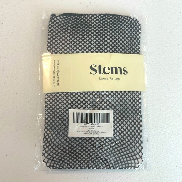 NWT Stems Luxury for Legs Ultra Soft Fishnet Sneaker Socks NWT - Picture 1 of 3
